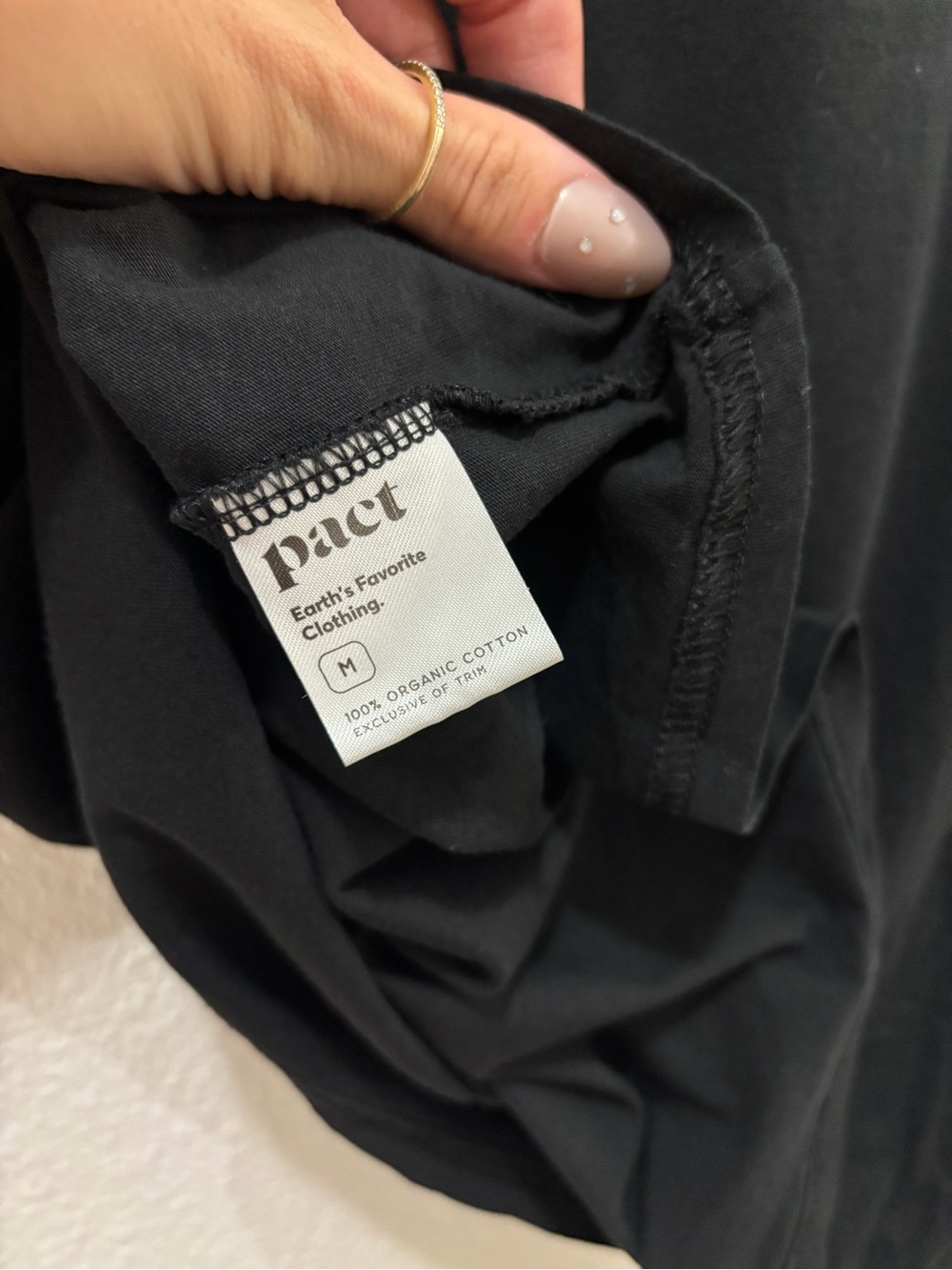 PACT Black Organic Cotton Short Sleeve Tee Size Medium - Picture 4 of 4